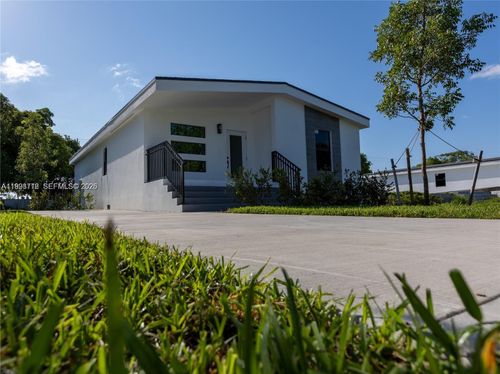 404 Nw 15th Ave, Pompano Beach, FL, 33069-2837 | Card Image