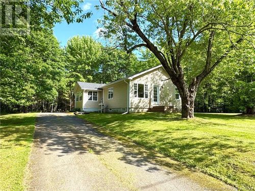57 Upton St, Minto, NB, E4B2P4 | Card Image