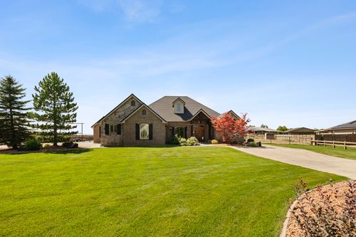 1829 Heritage Ranch Dr, Farr West, UT, 84404-2821 | Card Image