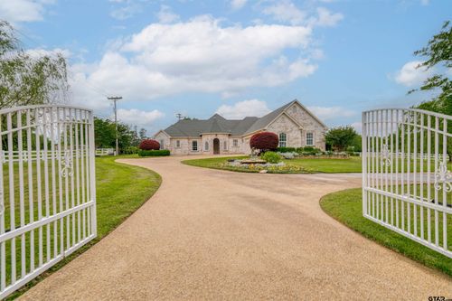 15 W Elmwood Dr, Mt Vernon, TX, 75457-2315 | Card Image