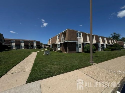 21 Florence Tollgate Pl, Florence, NJ, 08518-3106 | Card Image