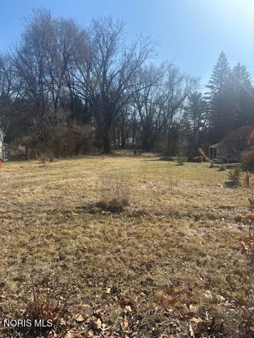 2313 Oak Grove Pl, Toledo, OH, 43613-3415 | Card Image