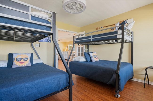 876 Kahla Dr, House other with 5 bedrooms, 2 bathrooms and 2 parking in Crystal Beach TX | Image 37