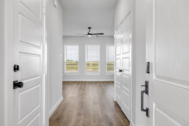 3802 Clovis St, Home with 4 bedrooms, 2 bathrooms and null parking in Midlothian TX | Image 6