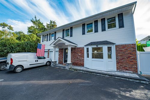 850 Saint Johnland Rd, Kings Park, NY, 11754-1101 | Card Image