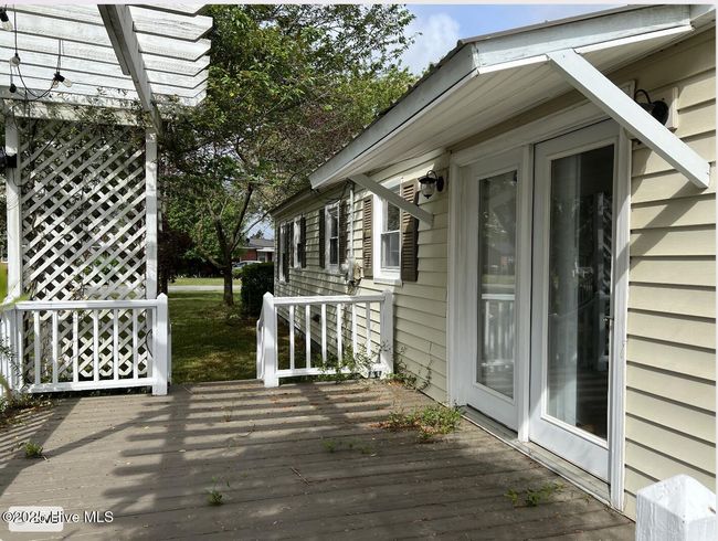 Wood Deck on Rear | Image 12