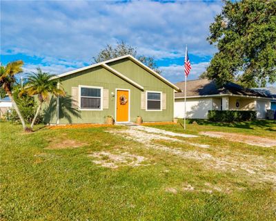 2505 89th Court, House other with 3 bedrooms, 1 bathrooms and null parking in Vero Beach FL | Image 2