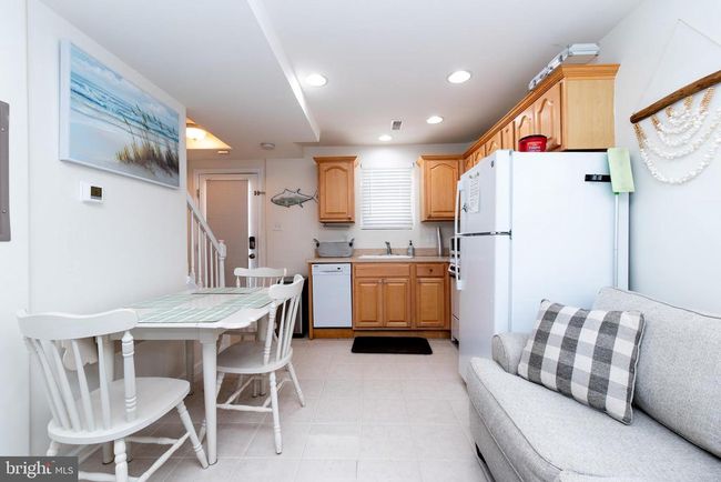UNIT-106 - 2207 Surf Ave, Townhouse with 1 bedrooms, 2 bathrooms and null parking in North Wildwood NJ | Image 8