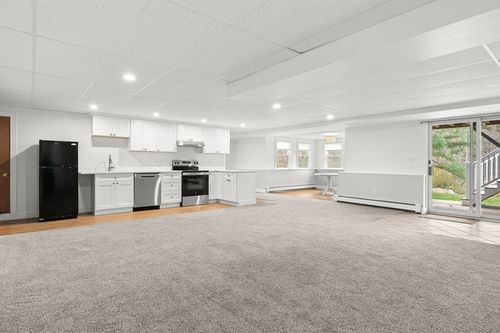 a-10 Deer Hill Rd, Essex, MA, 01929-1016 | Card Image