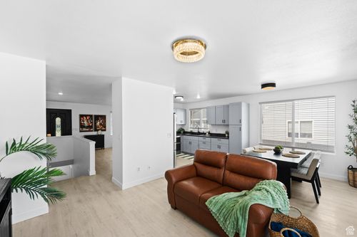 25 E 1860 N, Tooele, UT, 84074-8022 | Card Image