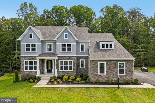 8724 Classic Lakes Way, Nokesville, VA, 20181-3399 | Card Image