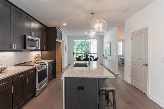 APT-1813 - 371 Grant Cir Se, Condo with 2 bedrooms, 2 bathrooms and null parking in Atlanta GA | Image 6