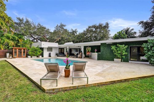 19130 Ne 21st Ave, North Miami Beach, FL, 33179-4341 | Card Image