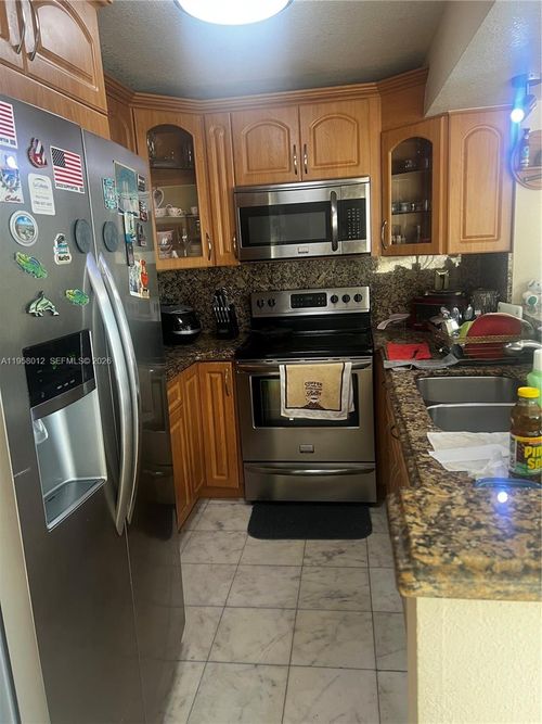 529-4-11800 Sw 18th St, Miami, FL, 33175 | Card Image