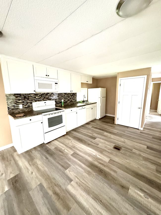 225 Kirks Trading Post Rd, House other with 2 bedrooms, 2 bathrooms and null parking in Buchanan TN | Image 7