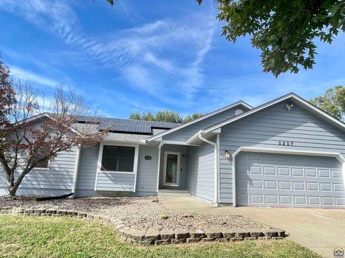 5207 Ne Wallace Ln, Topeka, KS, 66617-4523 | Card Image