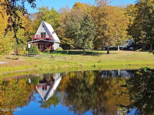 126 Woodland Dr, Moscow, PA, 18444-6693 | Card Image