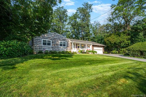 46 Marbeth Cir, Miller Place, NY, 11764-1727 | Card Image
