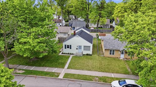 2415 Glenwood Avenue, Fort Wayne, IN, 46805-2737 | Card Image