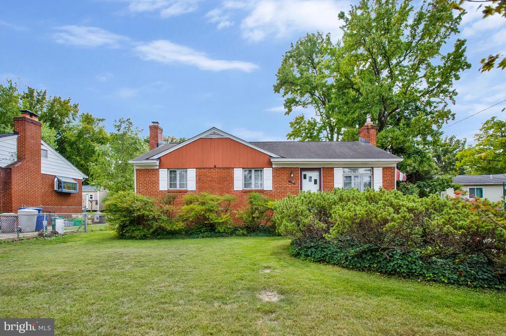 Seminole Pl, Berwyn Heights, MD 20740