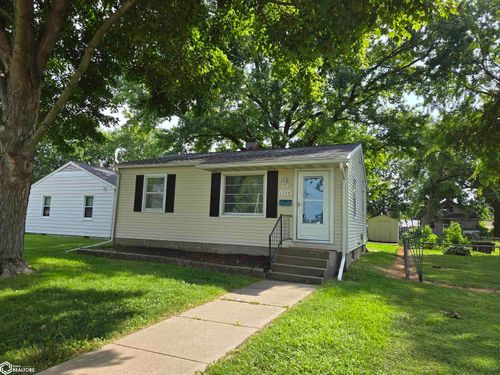 1704 Olive St, Burlington, IA, 52601-3258 | Card Image
