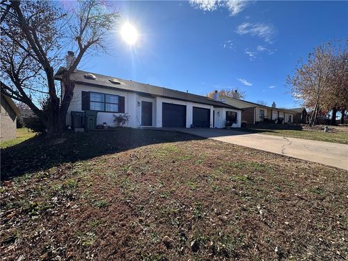 2432 & 2434 W Magnolia Street, Rogers, AR, 72758 | Card Image