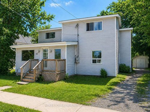 main-floor-22 Clifton St, Fenelon Falls, ON, K0M1N0 | Card Image
