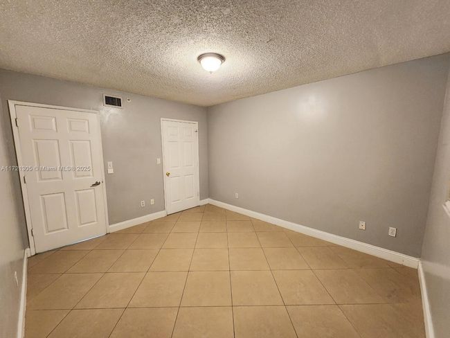 APT-129 - 2600 S University Dr, Condo with 3 bedrooms, 2 bathrooms and null parking in Davie FL | Image 28