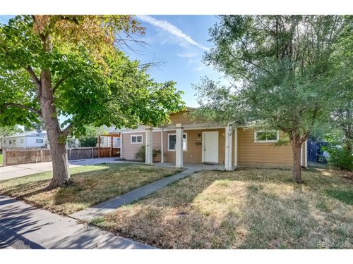 829 Vaughn St, Aurora, CO, 80011 | Card Image