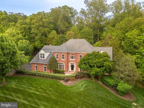 2487 Oakton Hills Dr, Oakton, VA, 22124-1530 | Card Image