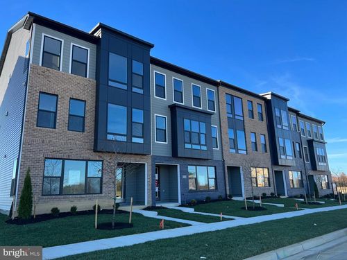 12-j-127 Summit Point Boulevard, BOWIE, MD, 20716 | Card Image