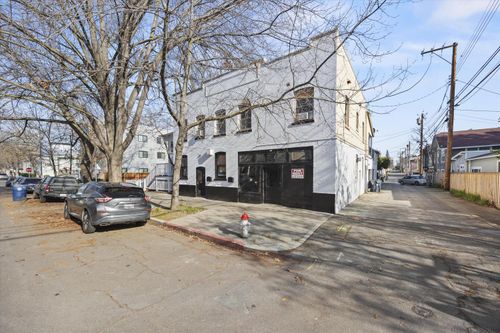 1913 6th Street, Sacramento, CA, 95811 | Card Image