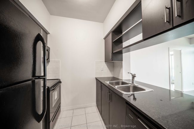 1802 - 30 Herons Hill Way, Condo with 2 bedrooms, 1 bathrooms and null parking in North York ON | Image 12