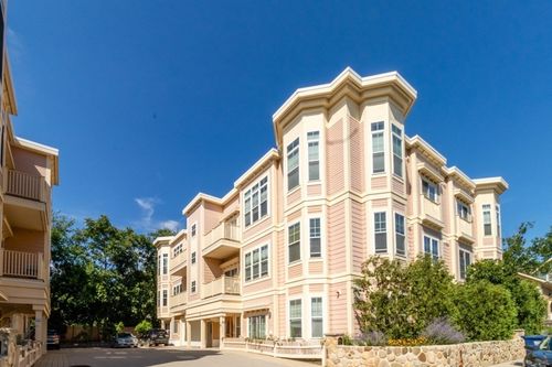 101-69 Bolton St, Cambridge, MA, 02140-3365 | Card Image