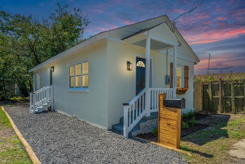 2021 Burton Ln, North Charleston, SC, 29405-8371 | Card Image