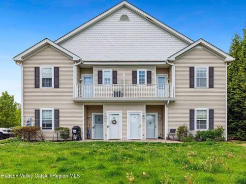 212 Commons Ln, Saugerties, NY, 12477-5242 | Card Image
