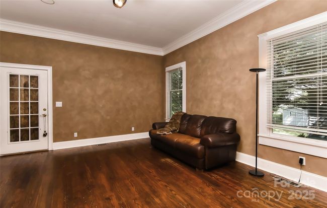 Family Room | Image 24