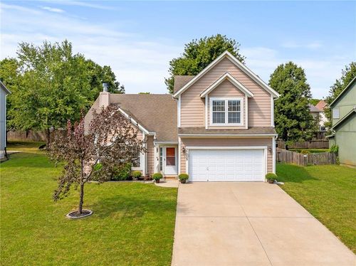 21809 Main St, Spring Hill, KS, 66083-8867 | Card Image