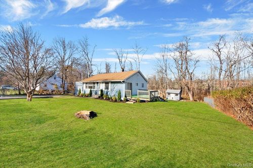 2164 White Birch Dr, Yorktown Heights, NY, 10598-4035 | Card Image