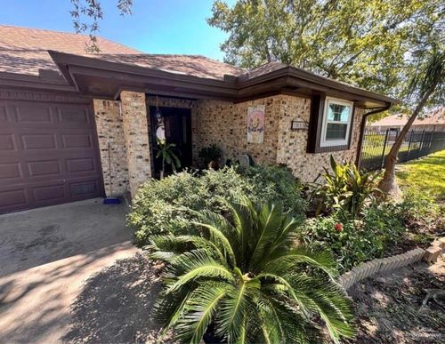 1813 E 23rd Pl, Mission, TX, 78574-7914 | Card Image
