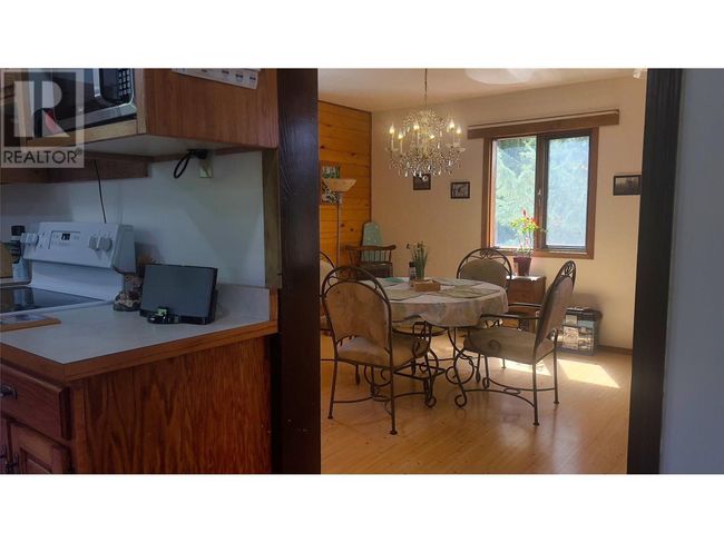 5110 Vance Rd, House other with 3 bedrooms, 3 bathrooms and 2 parking in Canyon BC | Image 7