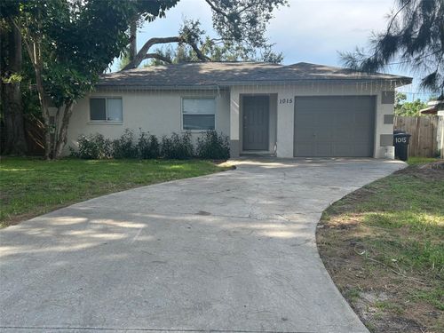 1015 61st Avenue Dr E, Bradenton, FL, 34203-7711 | Card Image