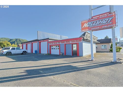 2150 Winchester Ave, Winchester Bay, OR, 97467-1153 | Card Image