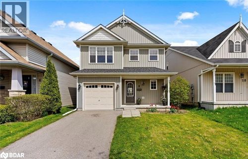 8 Chicory Cres, Saint Catharines, ON, L2R0A5 | Card Image