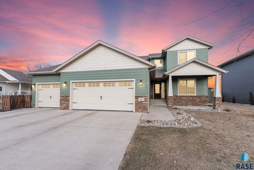 610 Emmett Trl Trail, Harrisburg, SD, 57032 | Card Image