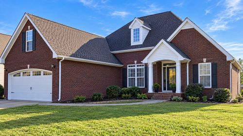 724 Cavalier Dr, Clarksville, TN, 37040-1103 | Card Image