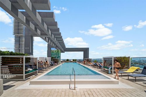 apt-211-2150 N Bayshore Dr, Miami, FL, 33137-5447 | Card Image