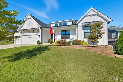 211 Old Moray Pl, Saint Charles, MO, 63301-4466 | Card Image