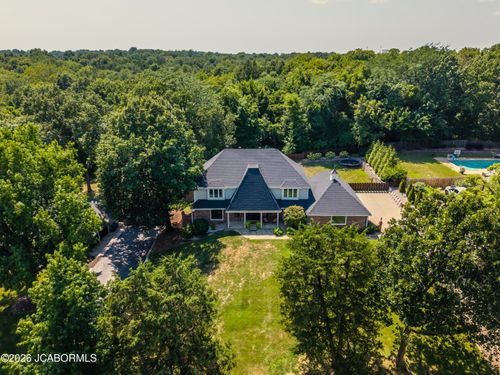 324 Fox Creek Rd, Jefferson City, MO, 65109-1111 | Card Image