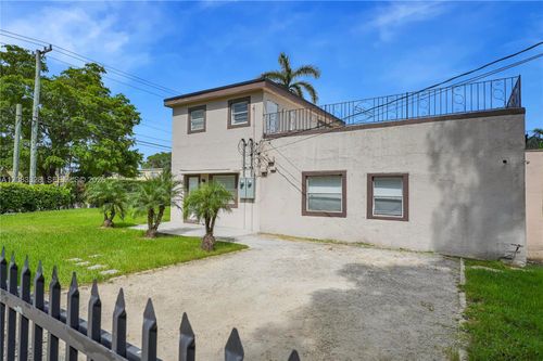 b-8295 Nw 4th Ave, Miami, FL, 33150-2978 | Card Image